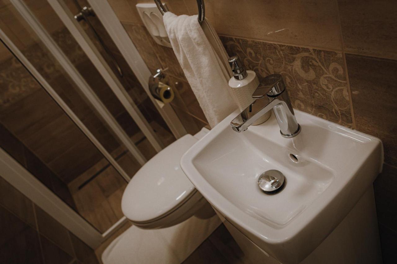 Dozsa Apartman Szeged Buitenkant foto