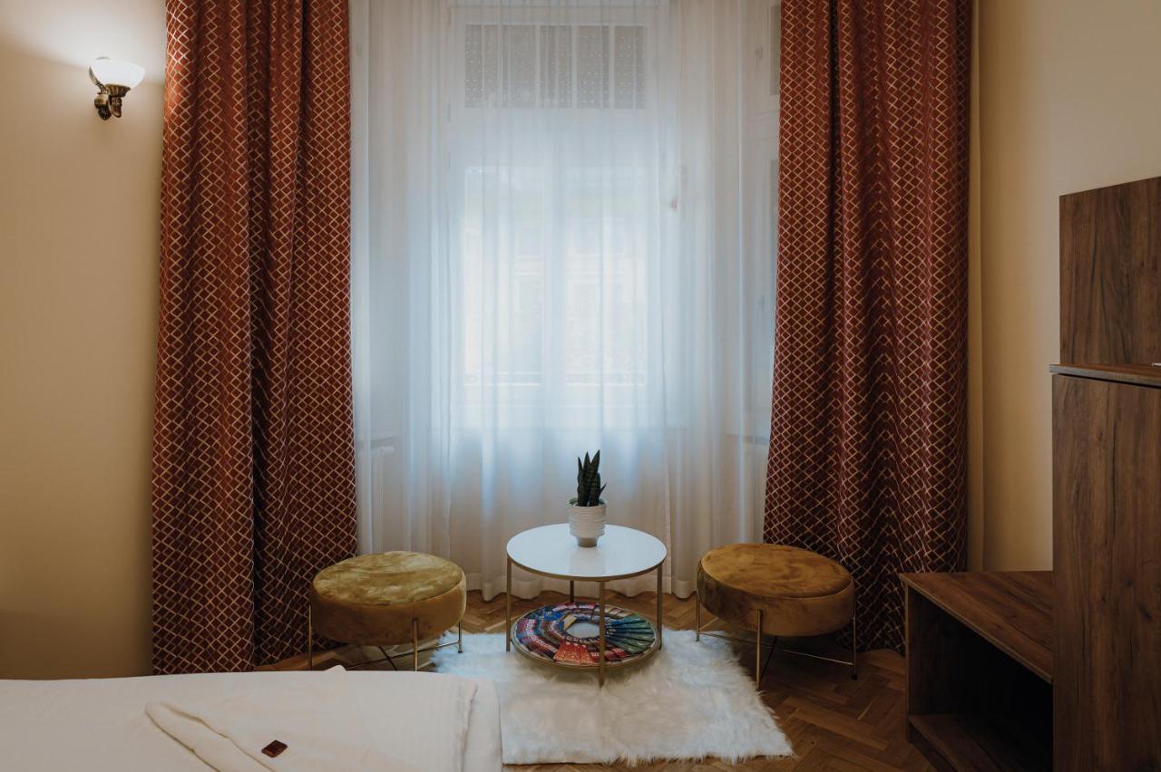 Dozsa Apartman Szeged Buitenkant foto