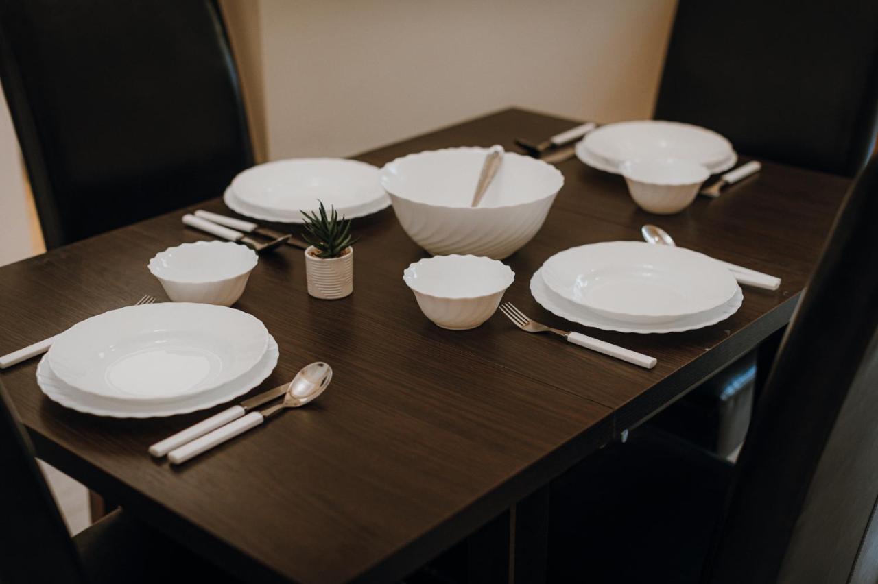 Dozsa Apartman Szeged Buitenkant foto